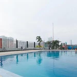  Hotel Reddoorz @ Melbourne Makati